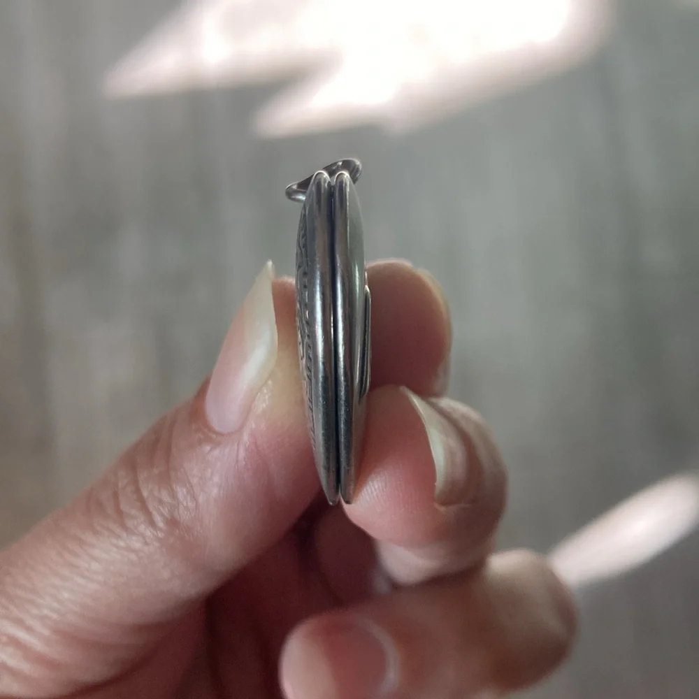 Silver Heart Locket - Picture 5 of 6